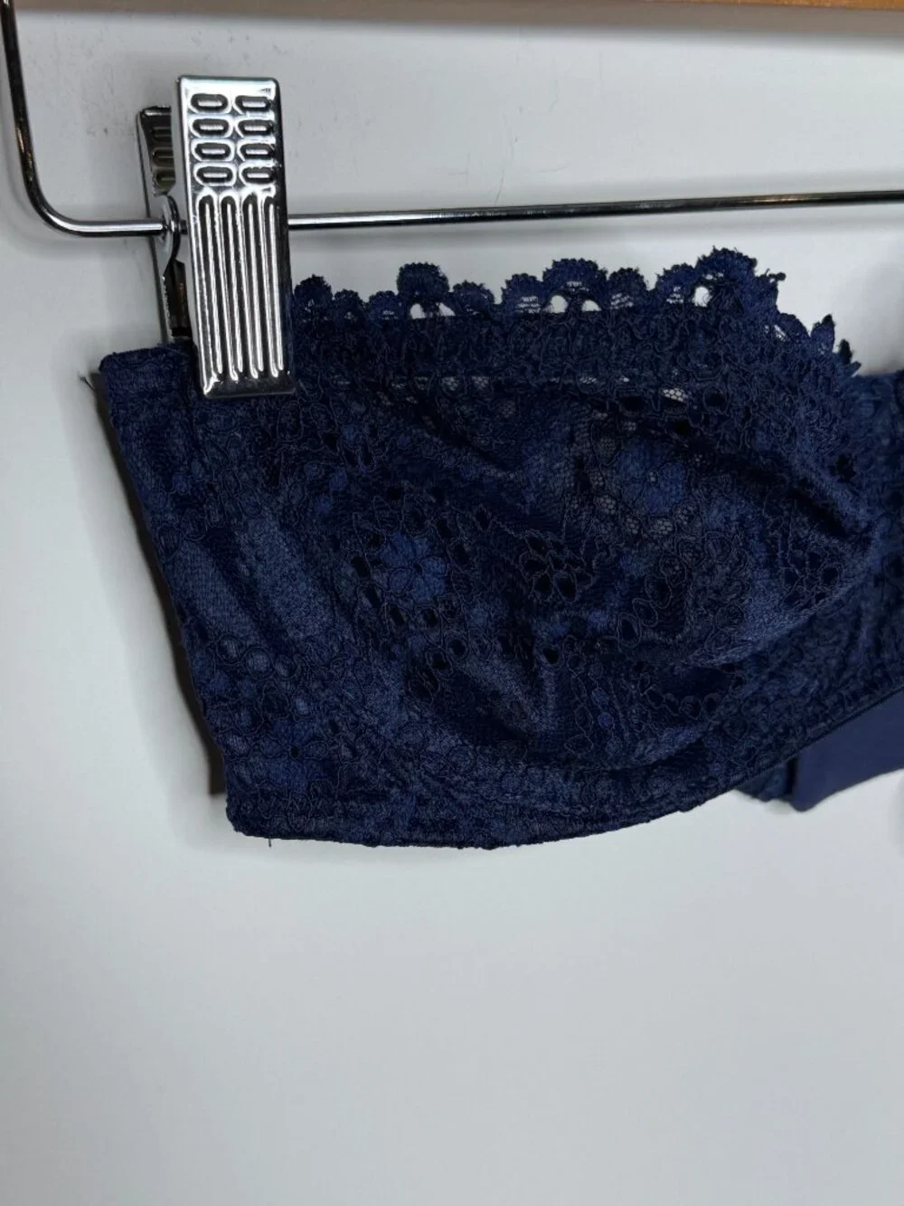 Victorias Secret 34B Navy Blue Lace Strapless Underwire Bra
